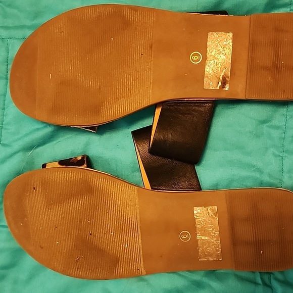 Lulu's Sandals - Picture 2 of 4